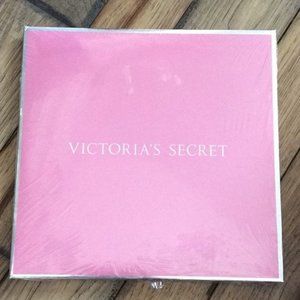 Vintage large gift box + tissue paper Sealed